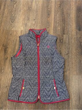 Ariat Black & White Houndstooth Vest